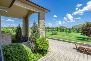  18 Farina Dr, Brampton, ON L6P 0E3, US Photo 12