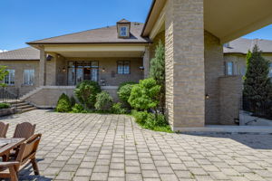  18 Farina Dr, Brampton, ON L6P 0E3, US Photo 15