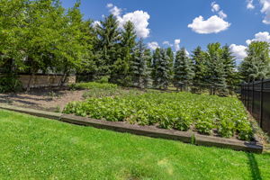  18 Farina Dr, Brampton, ON L6P 0E3, US Photo 21