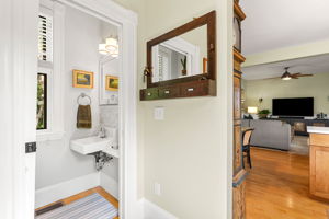 18 Felt St, Salem, MA 01970, USA Photo 20