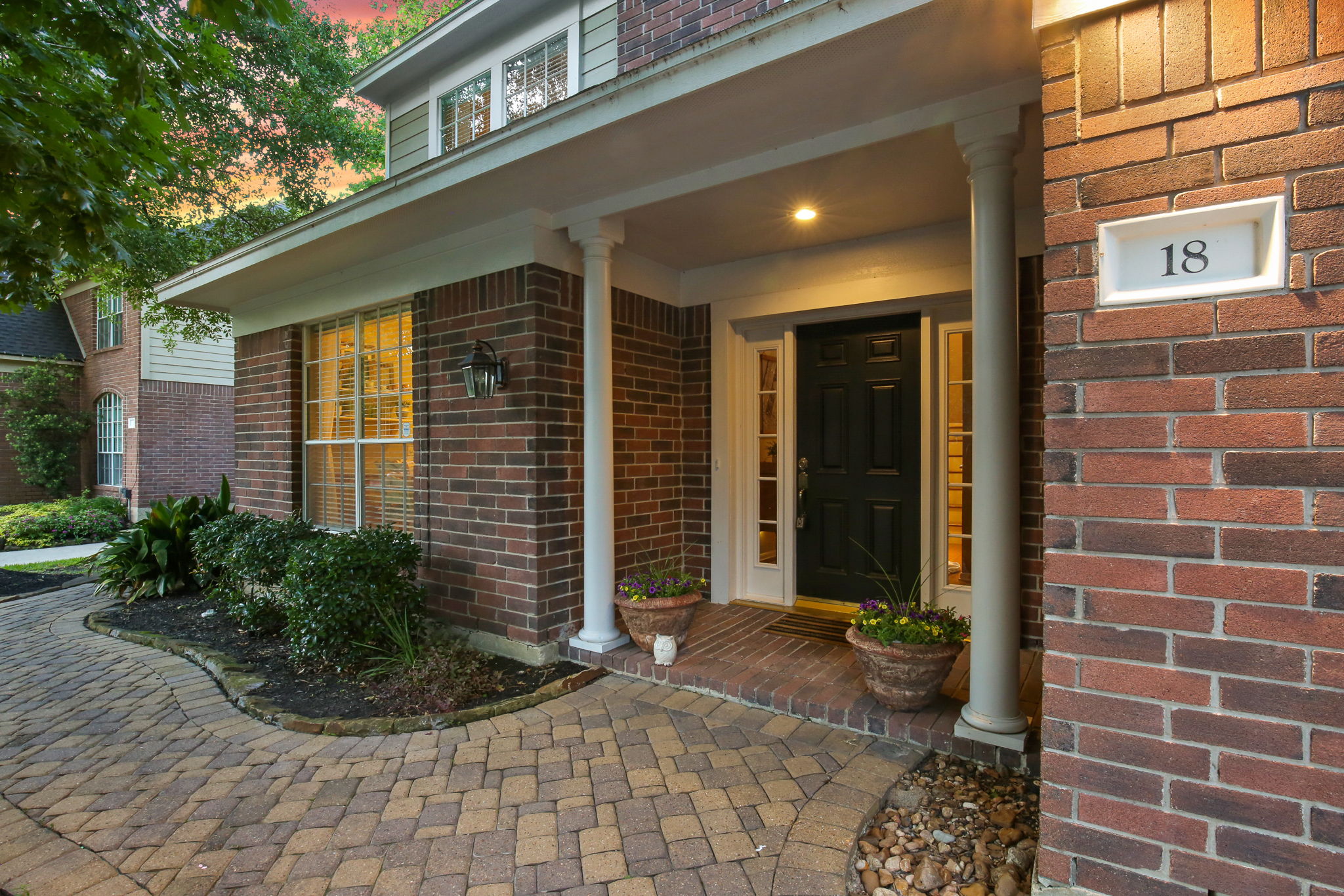  18 Firethorn Pl, Spring, TX 77382, US Photo 4