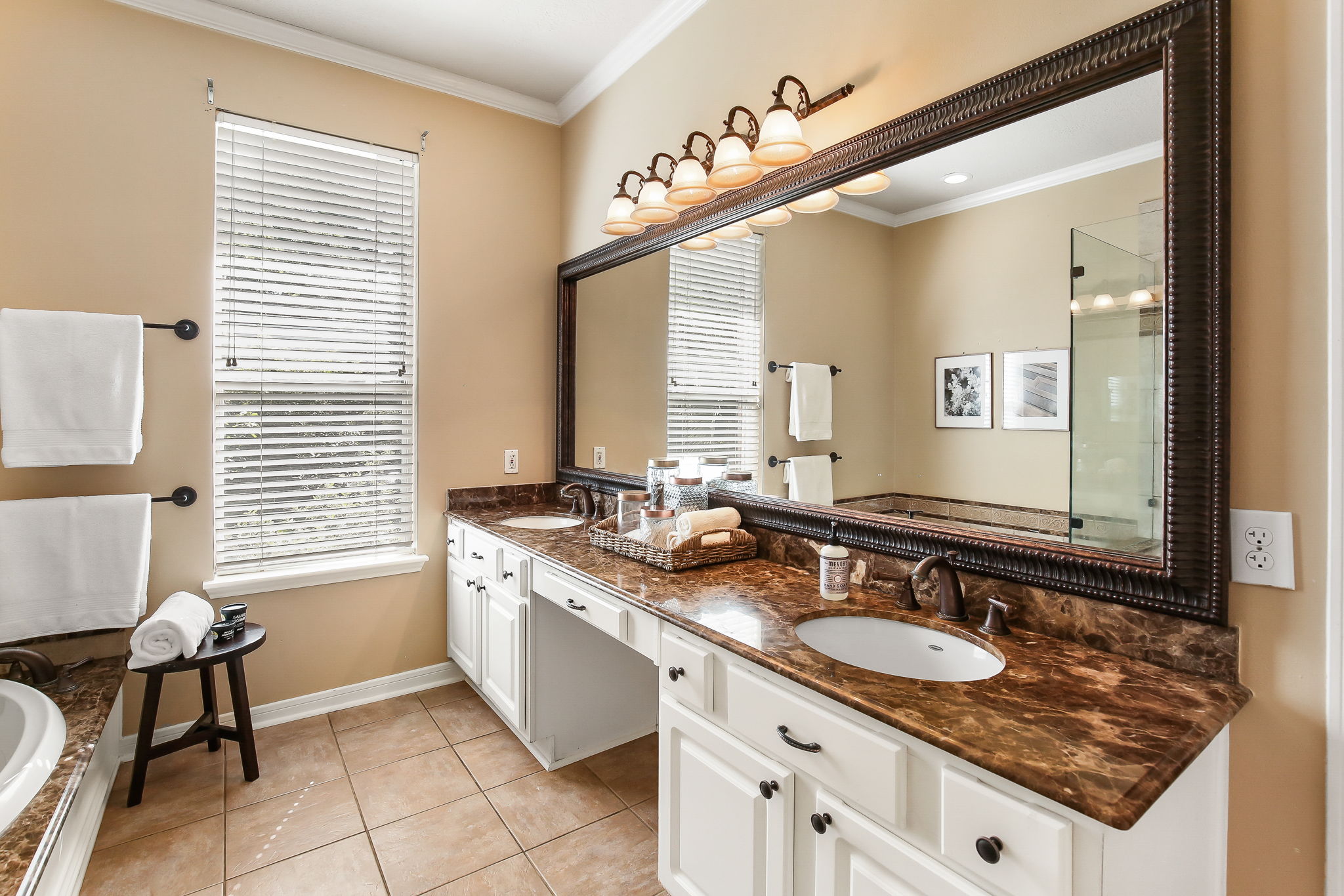  18 Firethorn Pl, Spring, TX 77382, US Photo 30