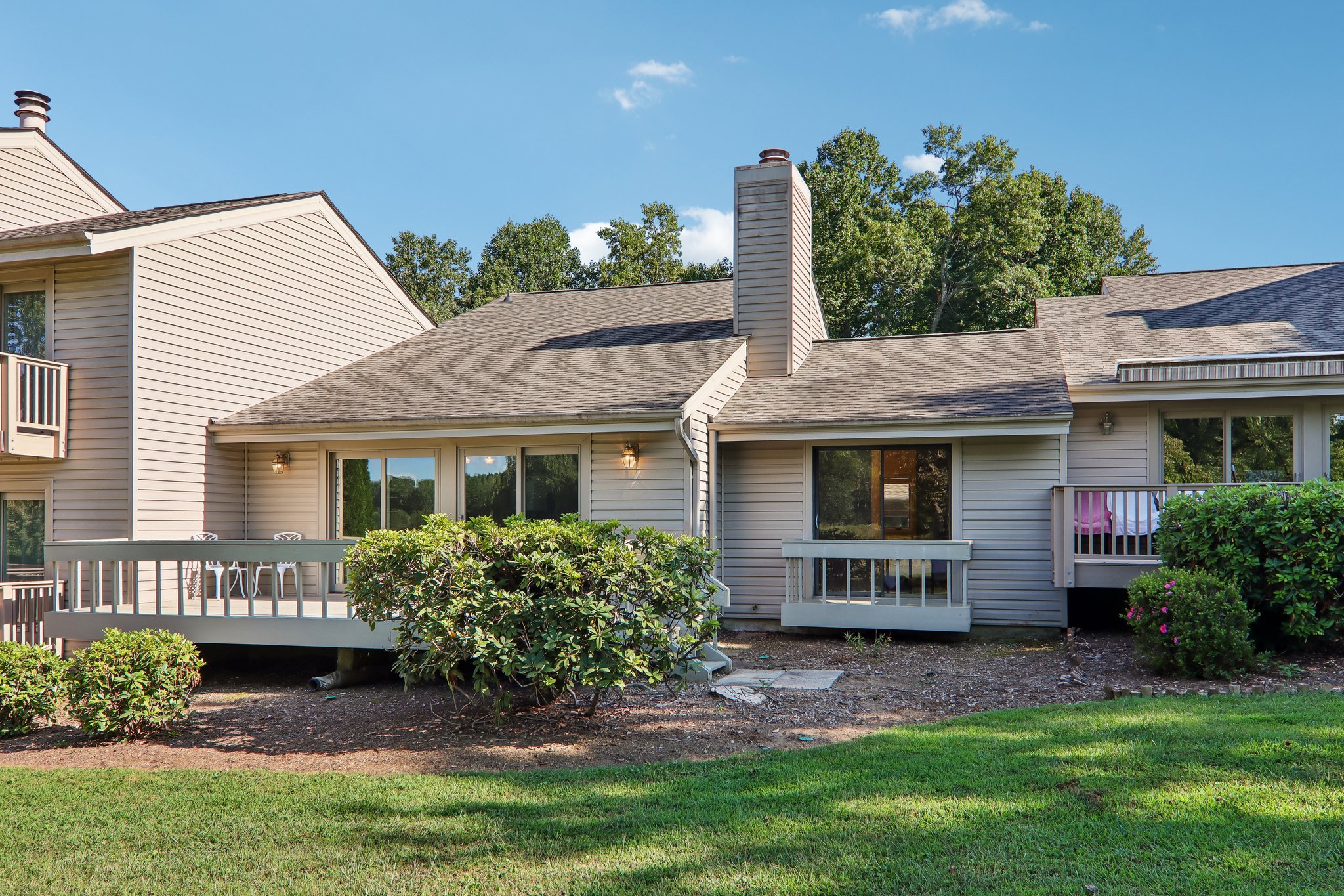 Foxmoor Ct-S0309-043.jpg