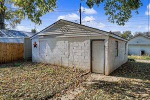  Photo 42