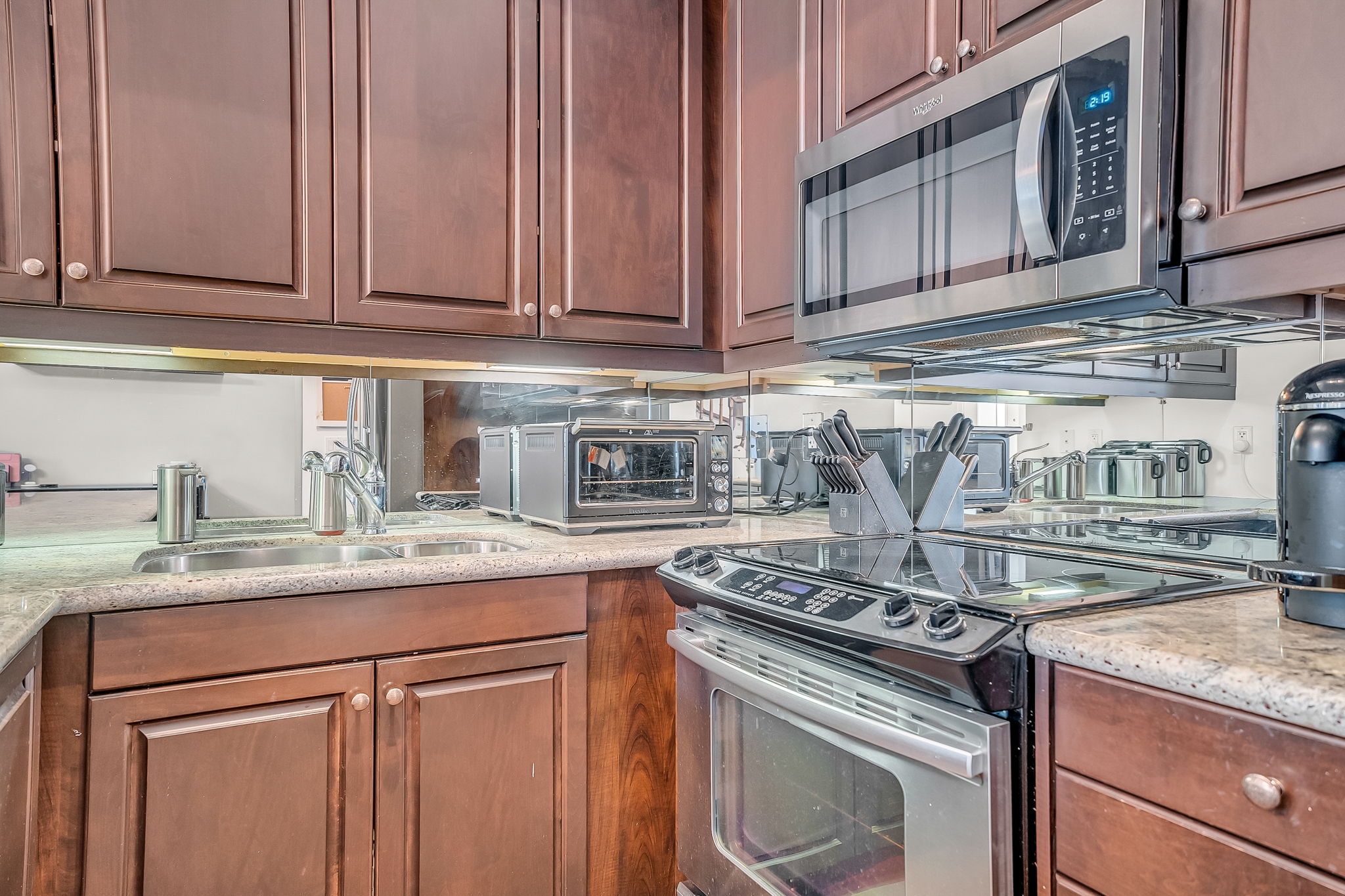 14-kitchen2