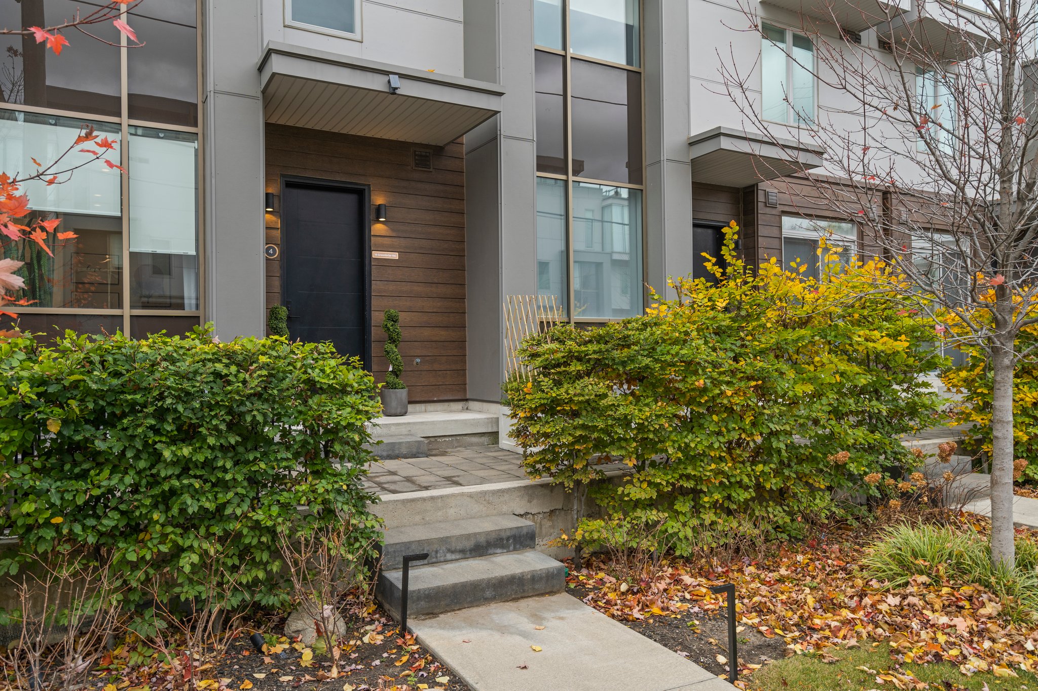 18 Greenbriar Rd Unit 4 Toronto, ON M2K 1H6