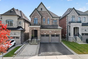 18 Hackwood Cres, Aurora ON
