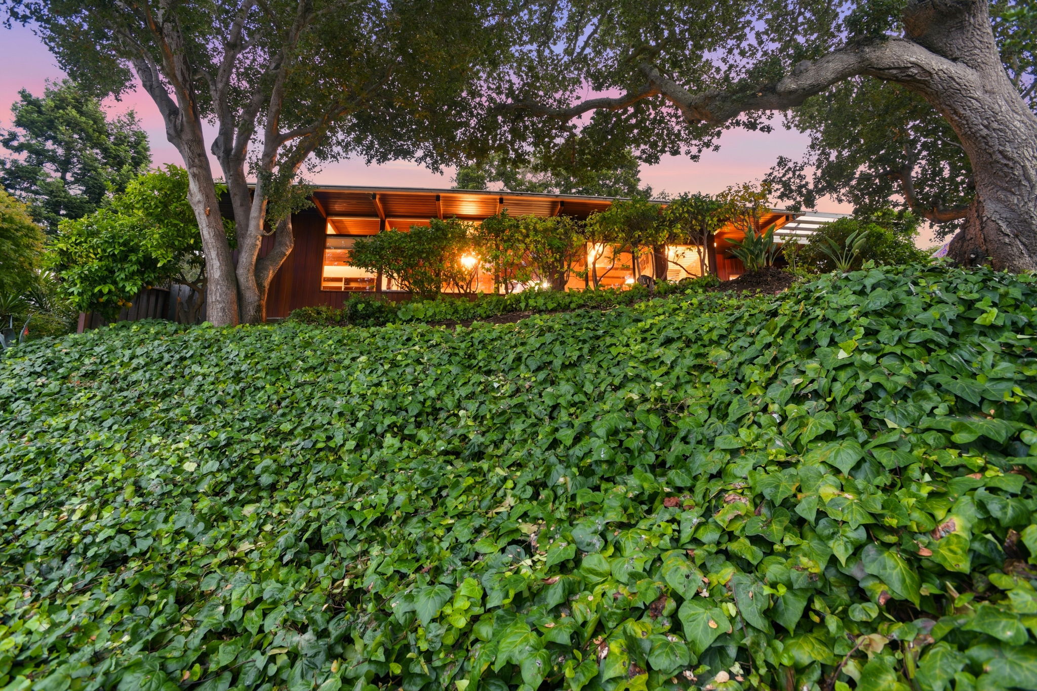 016_F8_TWILIGHT_18 Hillbarn Ct