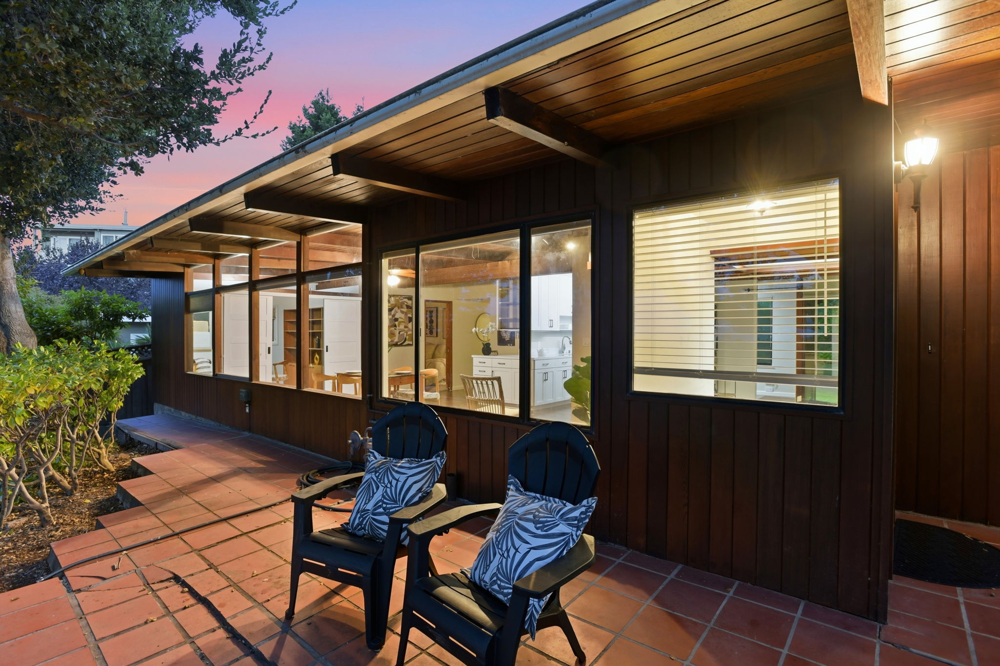 018_F8_TWILIGHT_18 Hillbarn Ct