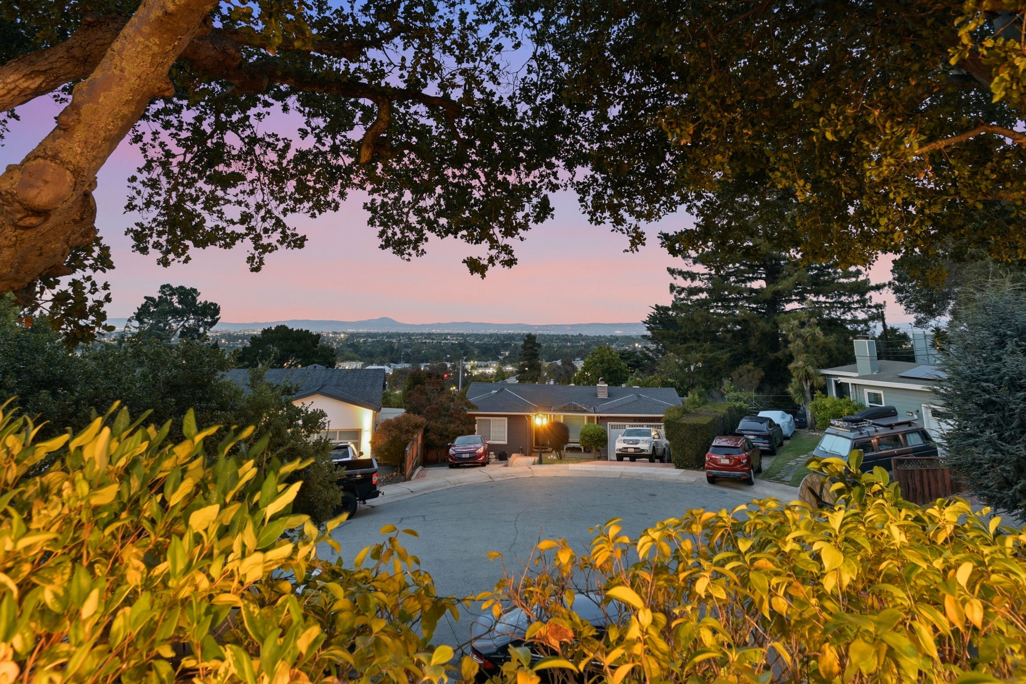 021_F8_TWILIGHT_18 Hillbarn Ct
