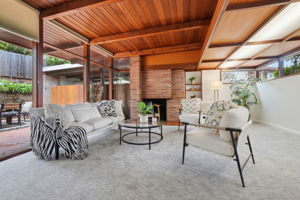 010_F8_18 Hillbarn Ct