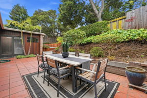 037_F8_18 Hillbarn Ct