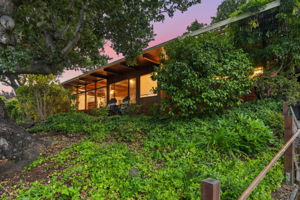 004_F8_TWILIGHT_18 Hillbarn Ct