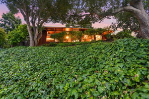016_F8_TWILIGHT_18 Hillbarn Ct