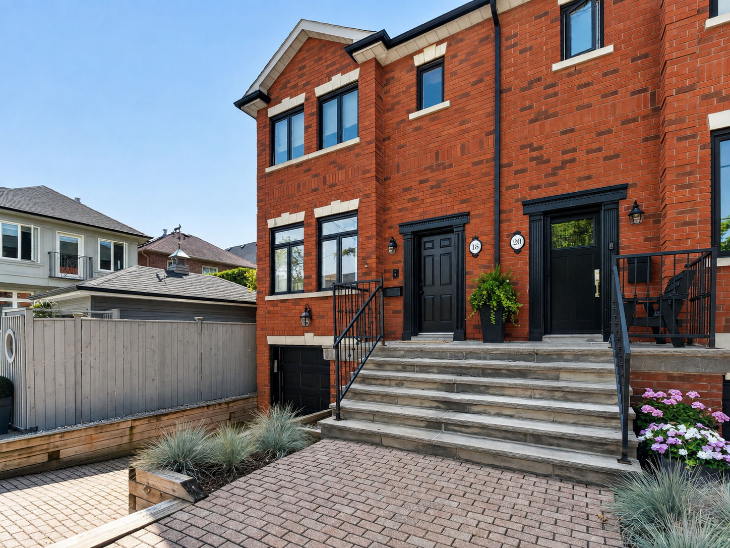 18 Joicey Blvd Toronto, ON M5M 2S7