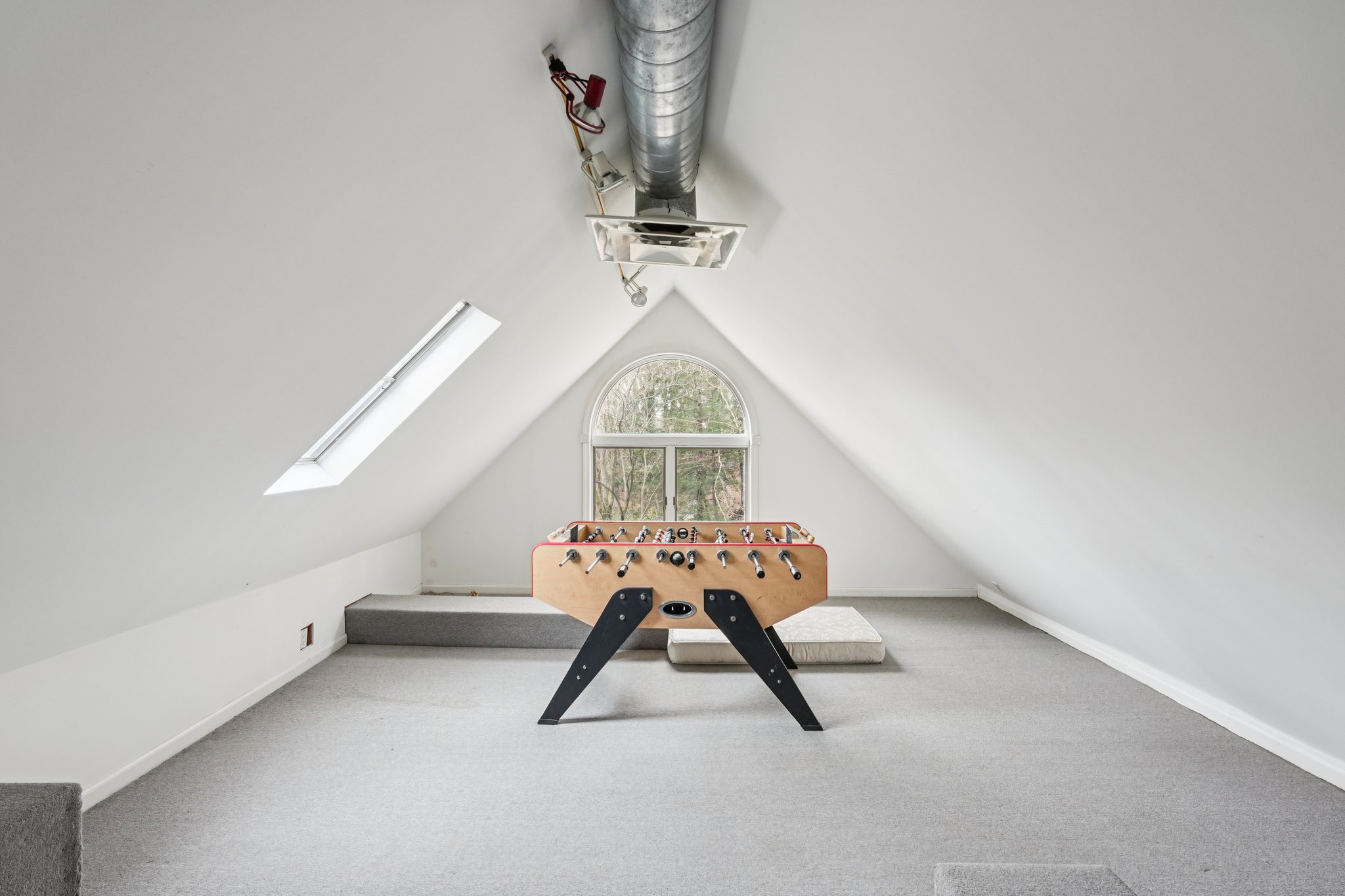 Juengstville Rd-S2203-051.jpg