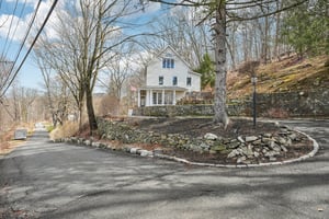 Juengstville Rd-S2203-006.jpg