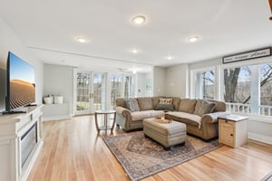 Juengstville Rd-S2203-008.jpg