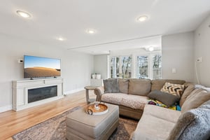 Juengstville Rd-S2203-009.jpg