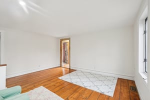 Juengstville Rd-S2203-027.jpg