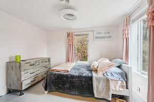 Juengstville Rd-S2203-029.jpg