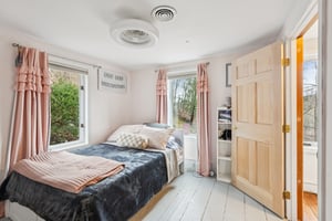 Juengstville Rd-S2203-030.jpg