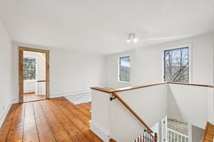 Juengstville Rd-S2203-035.jpg