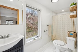 Juengstville Rd-S2203-039.jpg