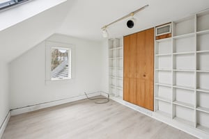 Juengstville Rd-S2203-045.jpg