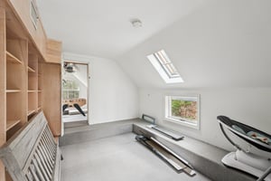 Juengstville Rd-S2203-048.jpg