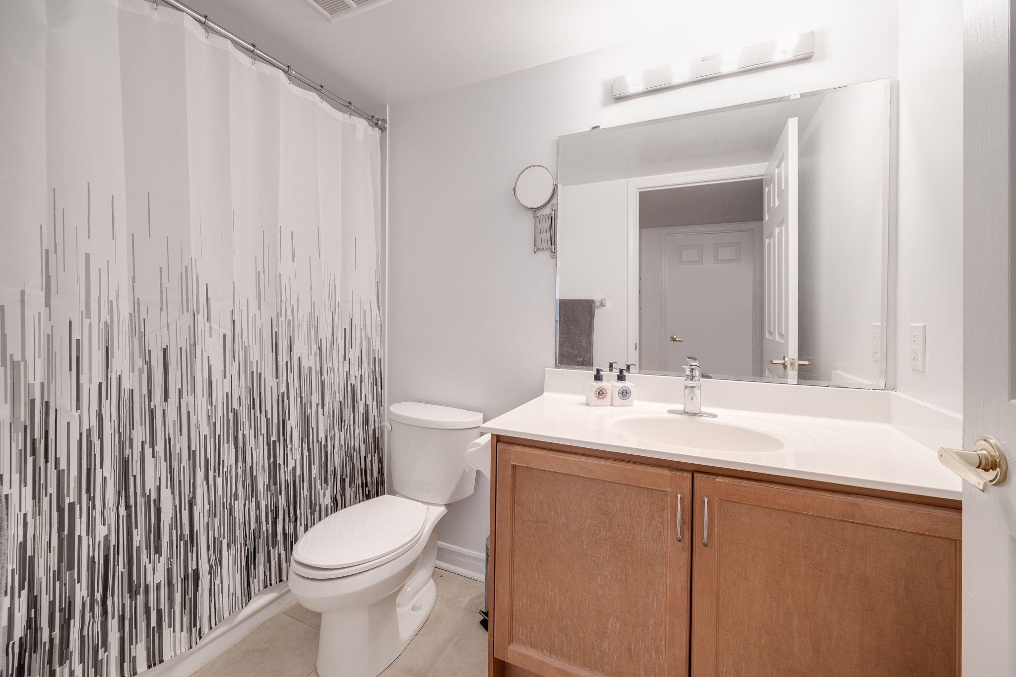 Toronto property showcase — delivered property photograph 16
