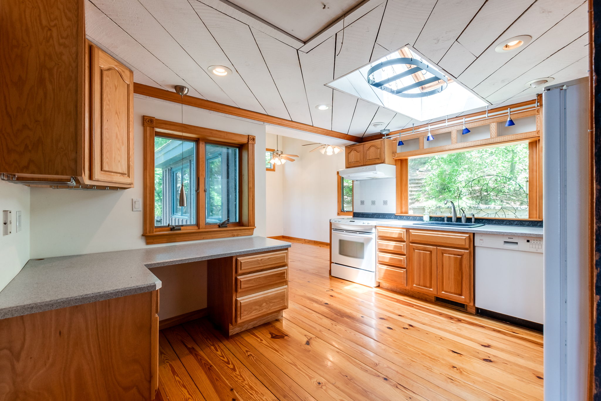  18 Lake St, Burlington, CT 06013, US Photo 16