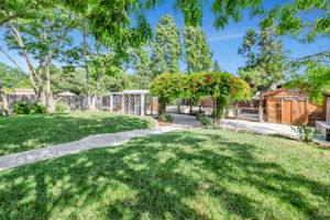 051_18 Linden Rd