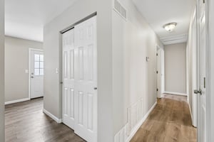 Lone Elk Ln-S2409-008.jpg