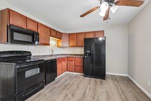 Lone Elk Ln-S2409-010.jpg