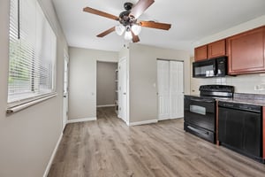 Lone Elk Ln-S2409-011.jpg