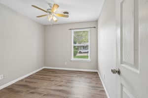 Lone Elk Ln-S2409-018.jpg