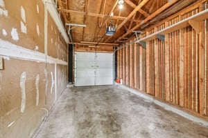 Lone Elk Ln-S2409-022.jpg