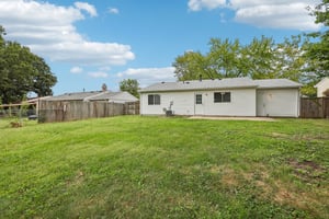 Lone Elk Ln-S2409-025.jpg