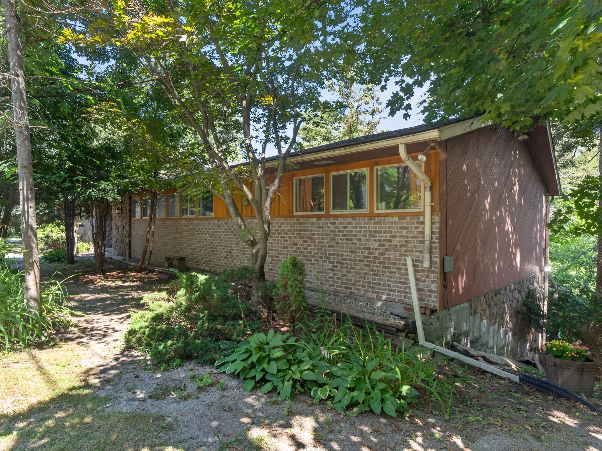 18 Mill St Vaughan, ON L4J 8C5