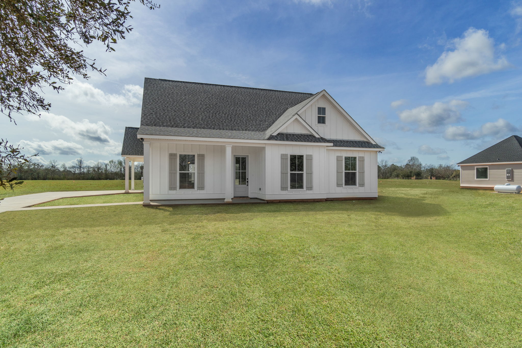 18 North Caesar Rd, Carriere, MS 39426 Elevate Media Productions