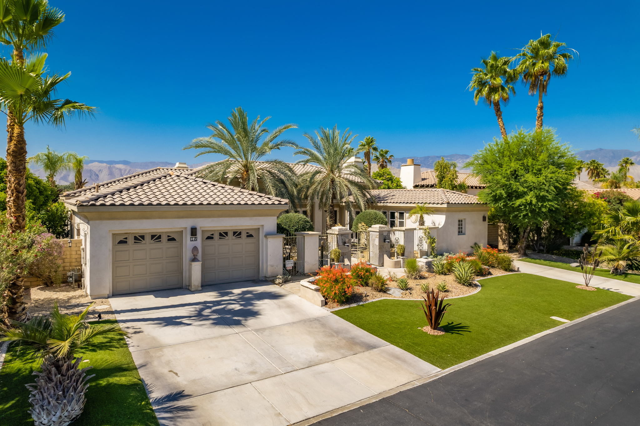 18 Oakmont Dr, Rancho Mirage, CA 92270, USA Photo 3