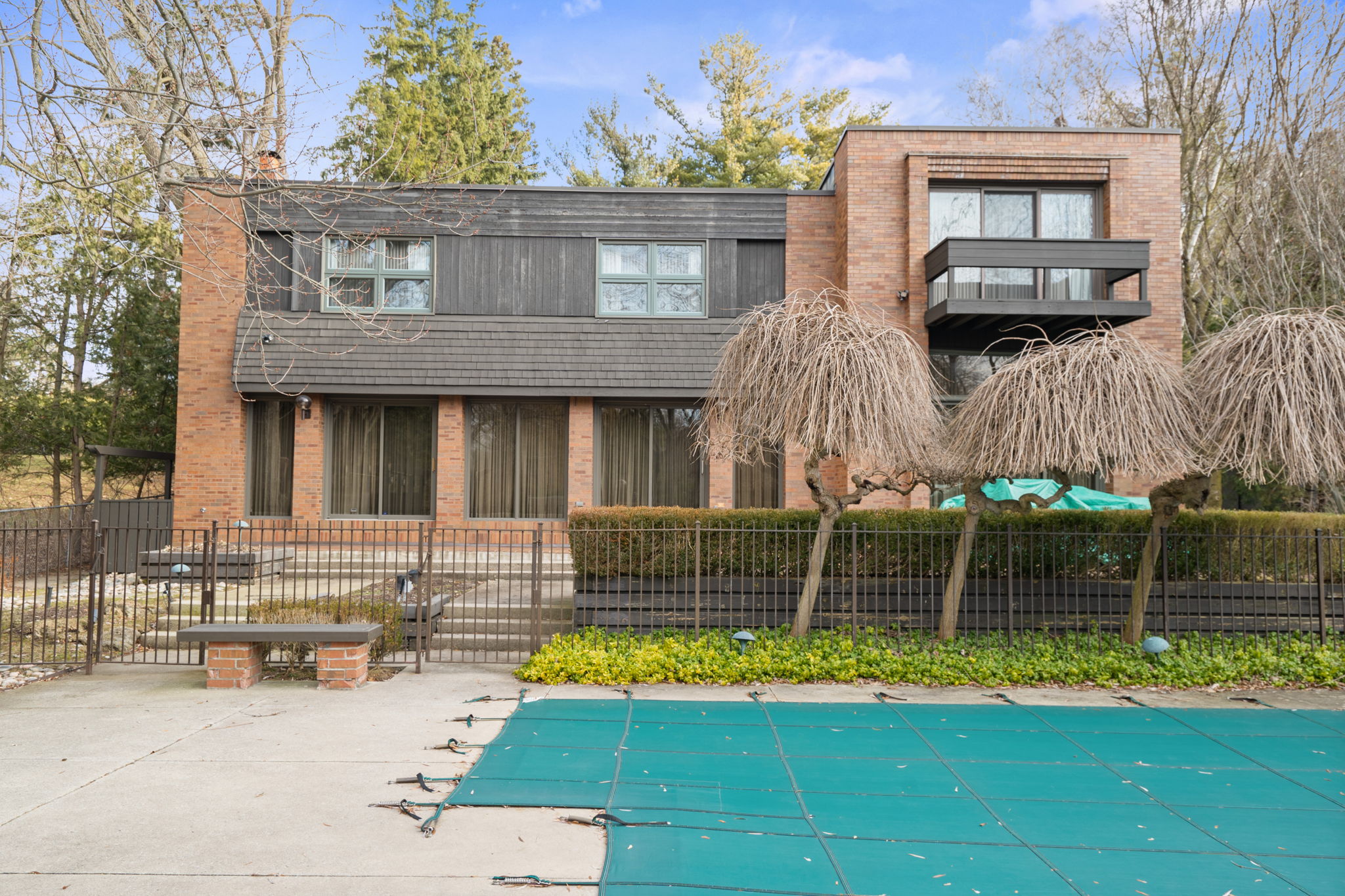 18 Old English Ln Markham, ON L3T 2T9