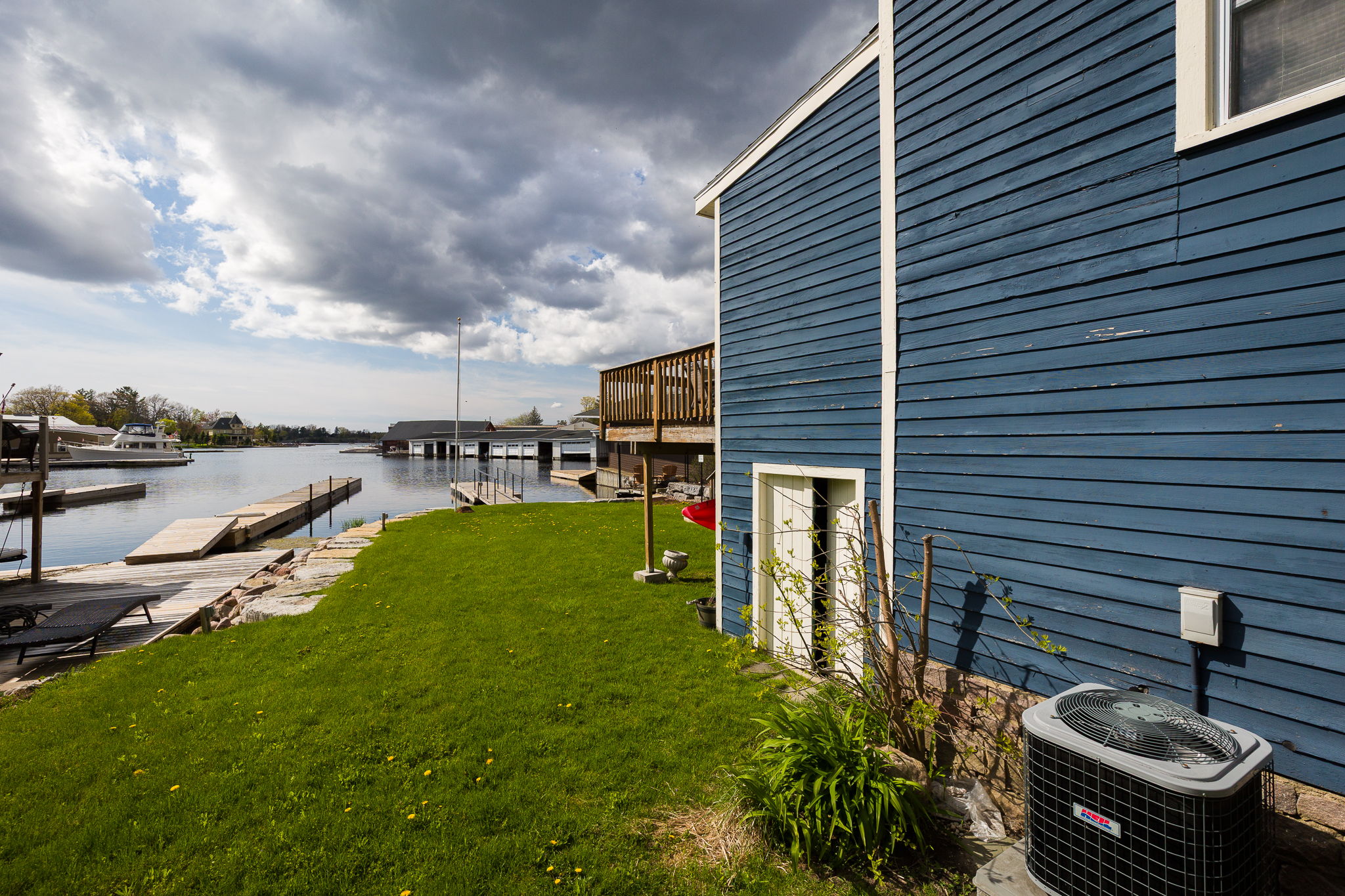 18 Otter St-3