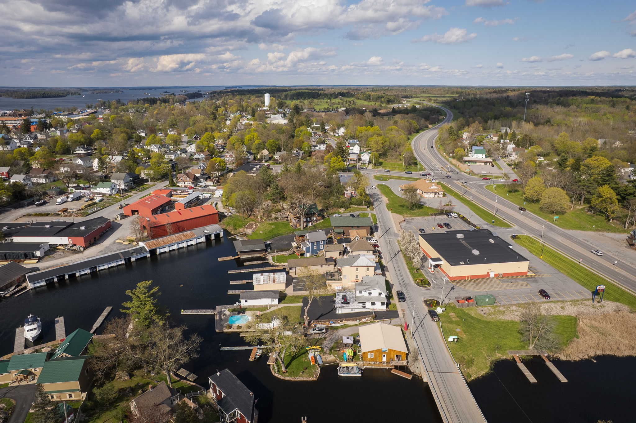 18 Otter St-24