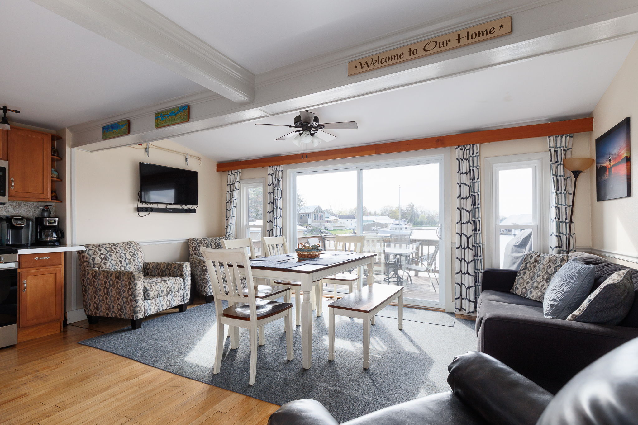18 Otter St-29