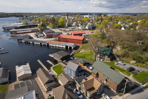 18 Otter St-12