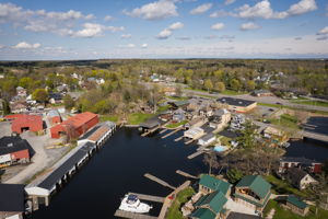 18 Otter St-18