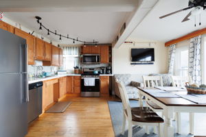 18 Otter St-30