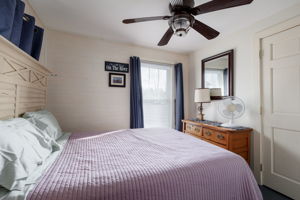 18 Otter St-35